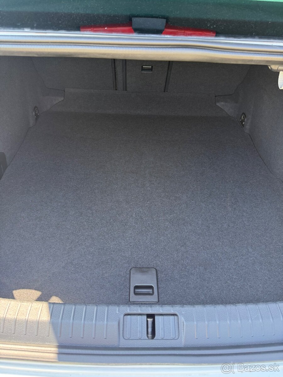 Predám VW Passat Elegance Business 2.0 TDI - 9
