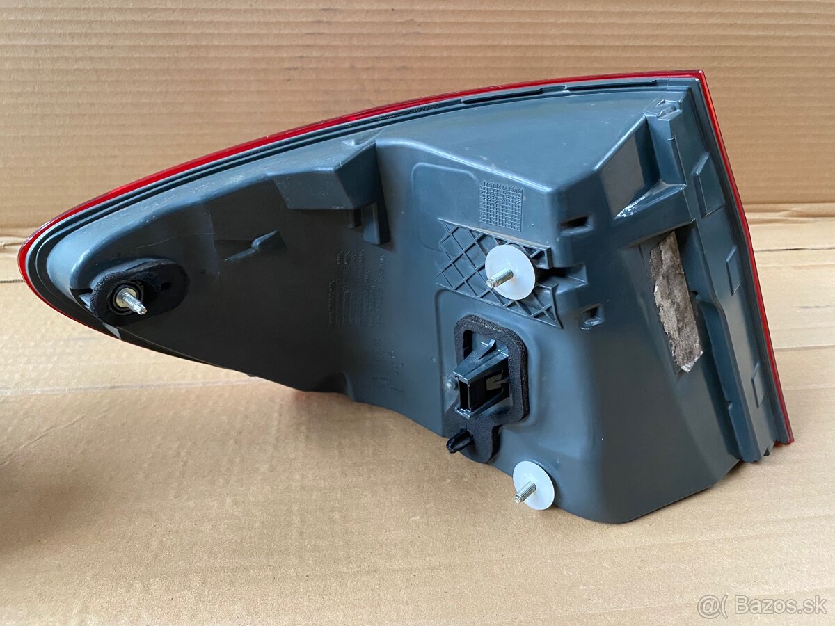 Zadné svetla BMW F10 sedan HELLA - 9