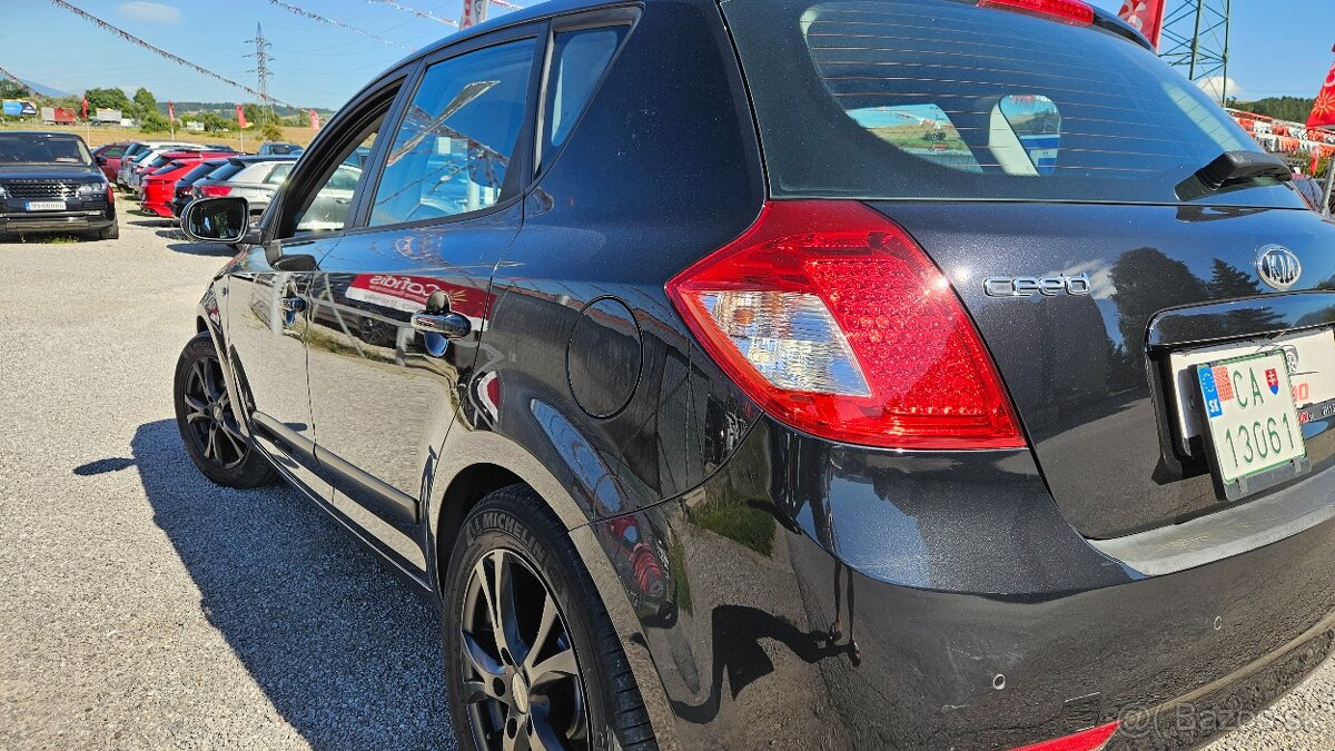 Kia Cee´d 1.6 CRDi VGT 115k TX ISG - 9