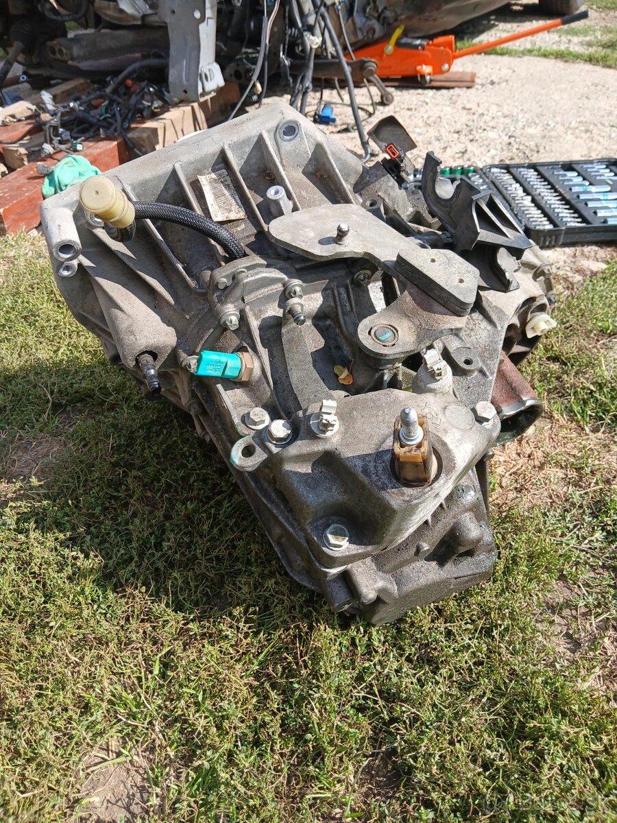 Rozpredám Renault CLIO IV - 9