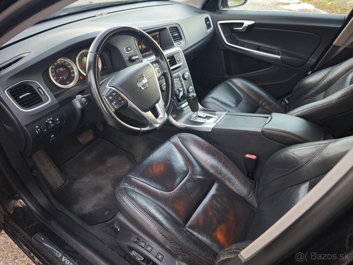Volvo V60 D5 158kw Summum 2012 - 9