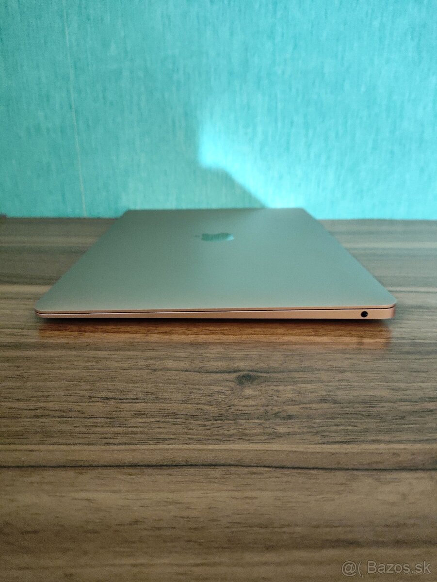 MacBook Air 2020 | i5 • 8GB • 512GB SSD - 9
