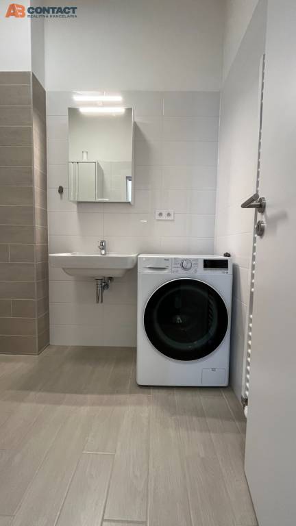 Praktický jednoizbový byt na prenájom - 9