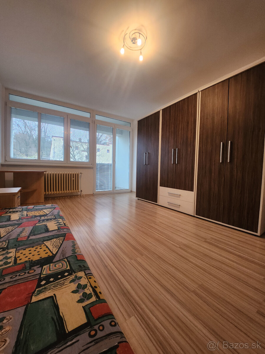 EXKLUZÍVNE, veľký 3 izb.byt Kalvária,garáž,loggia,balkón - 9