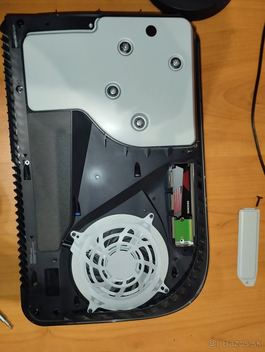 Playstation 5 825GB+1TB SSD - 9