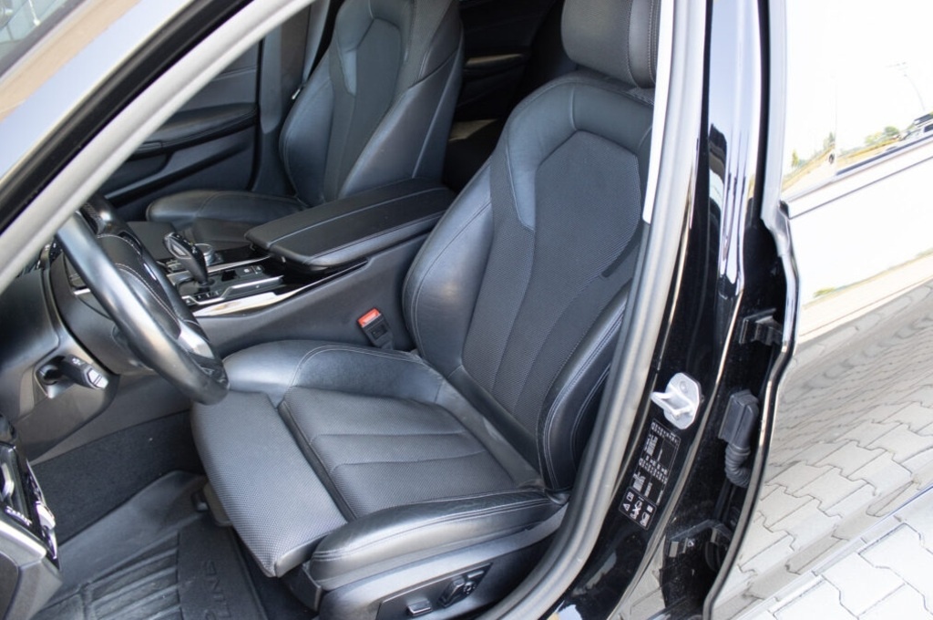 BMW 520d xDrive Touring z roku 2018 - 9