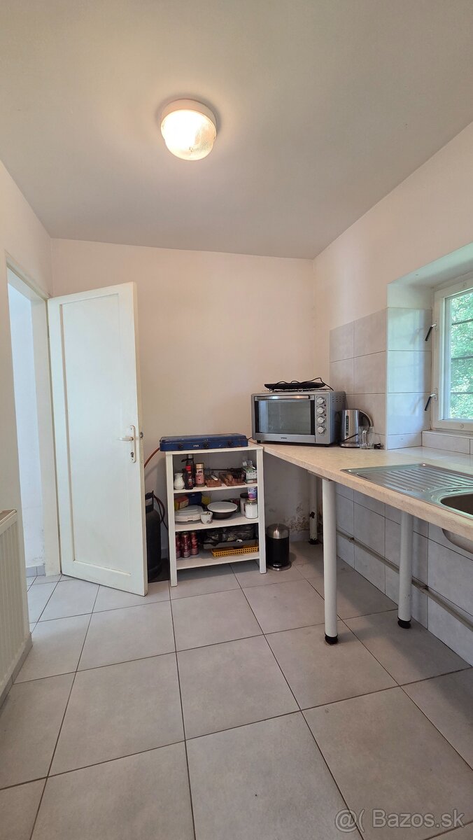 NA PREDAJ BUDOVA PEČOVSKÁ NOVÁ VES – SABINOV - LIPANY - 9