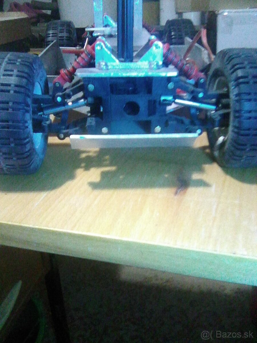 Rc-auto Robbe Jeep Renegade. - 9