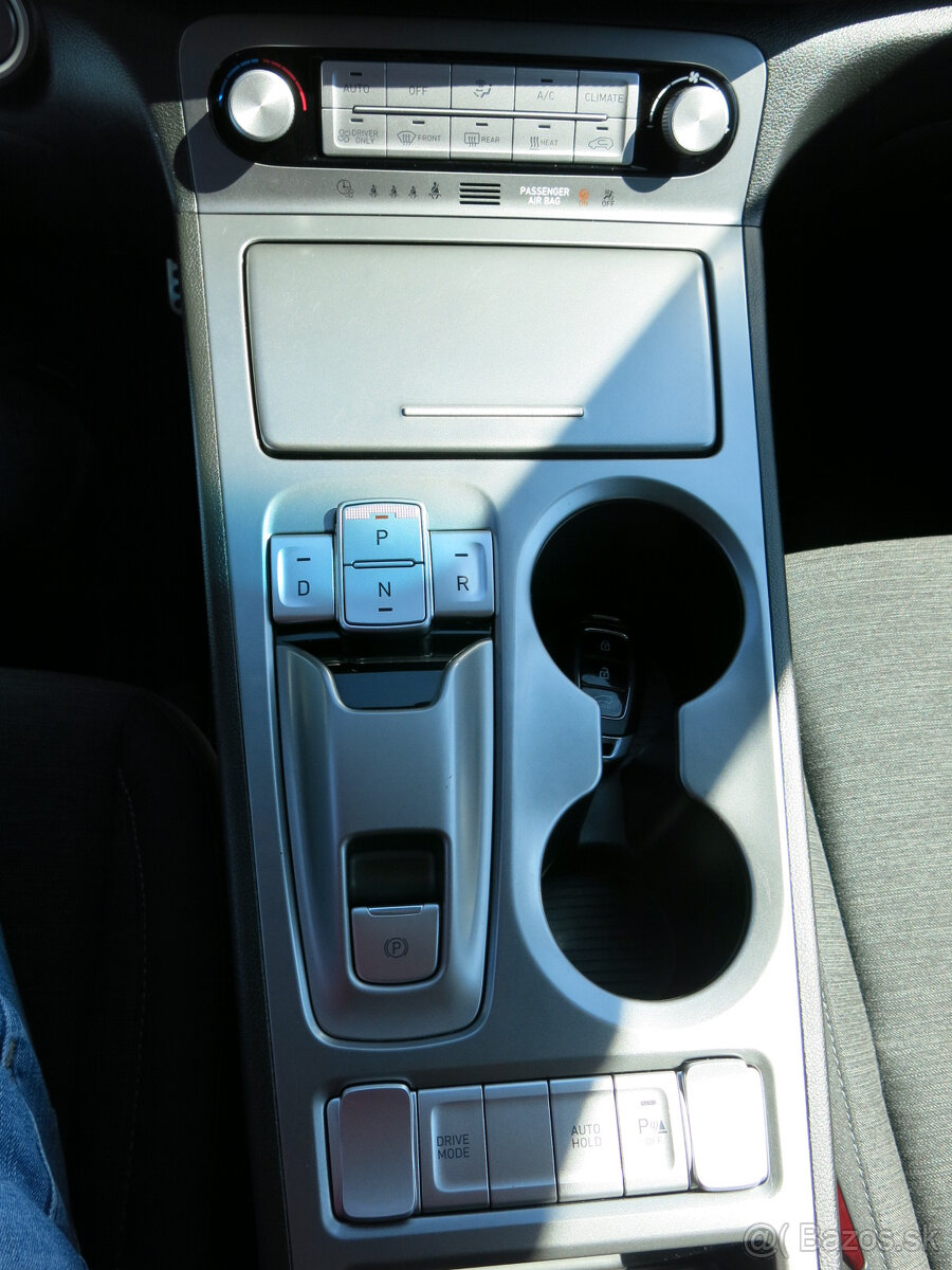 Hyundai Kona Electric 150 Style 64kWh - DPH - 9