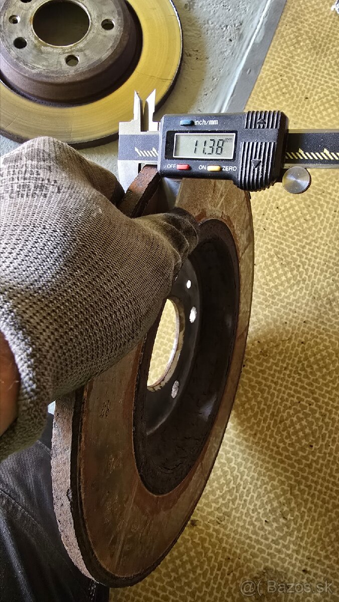 Zadne brzdy Audi A5 / A4 / A6 - 9