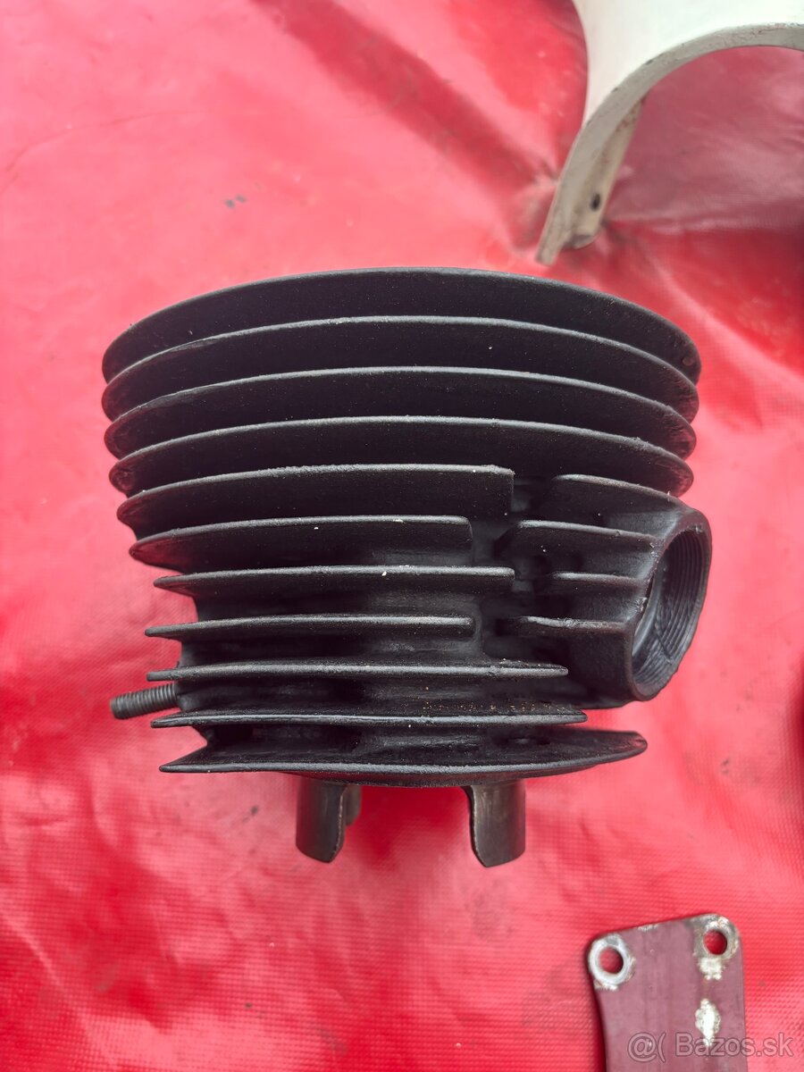 Jawa,CZ a iné diely - 9