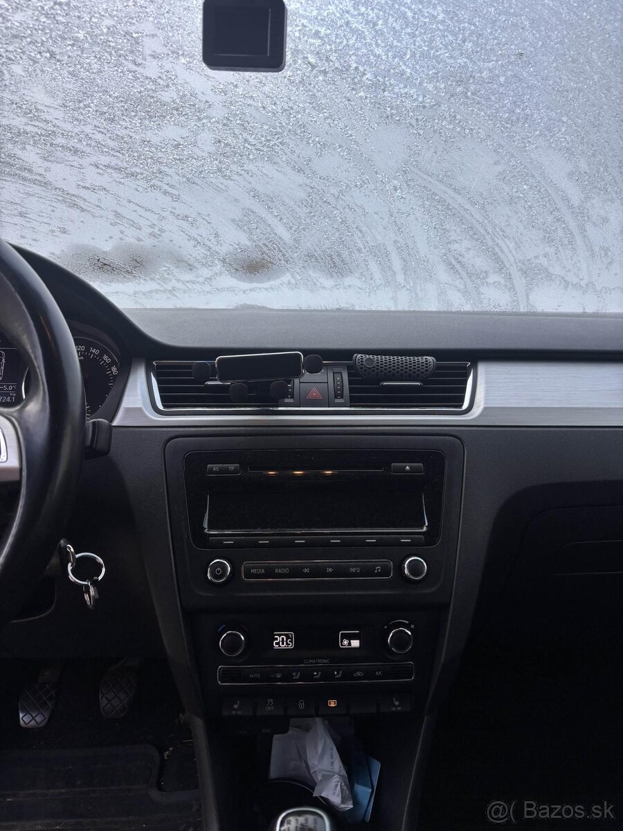 Predám Škoda Rapid 1,6 TDI - 9