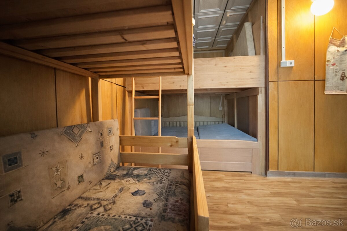 Chatka v Zlatníckej doline na predaj - 9