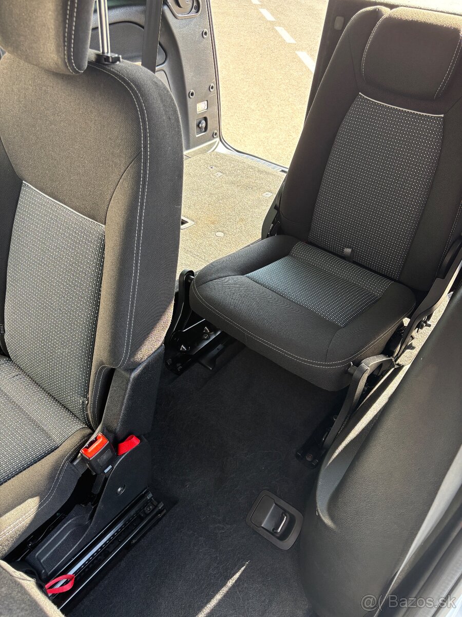 Ford Galaxy 2.0 TDCi - 9