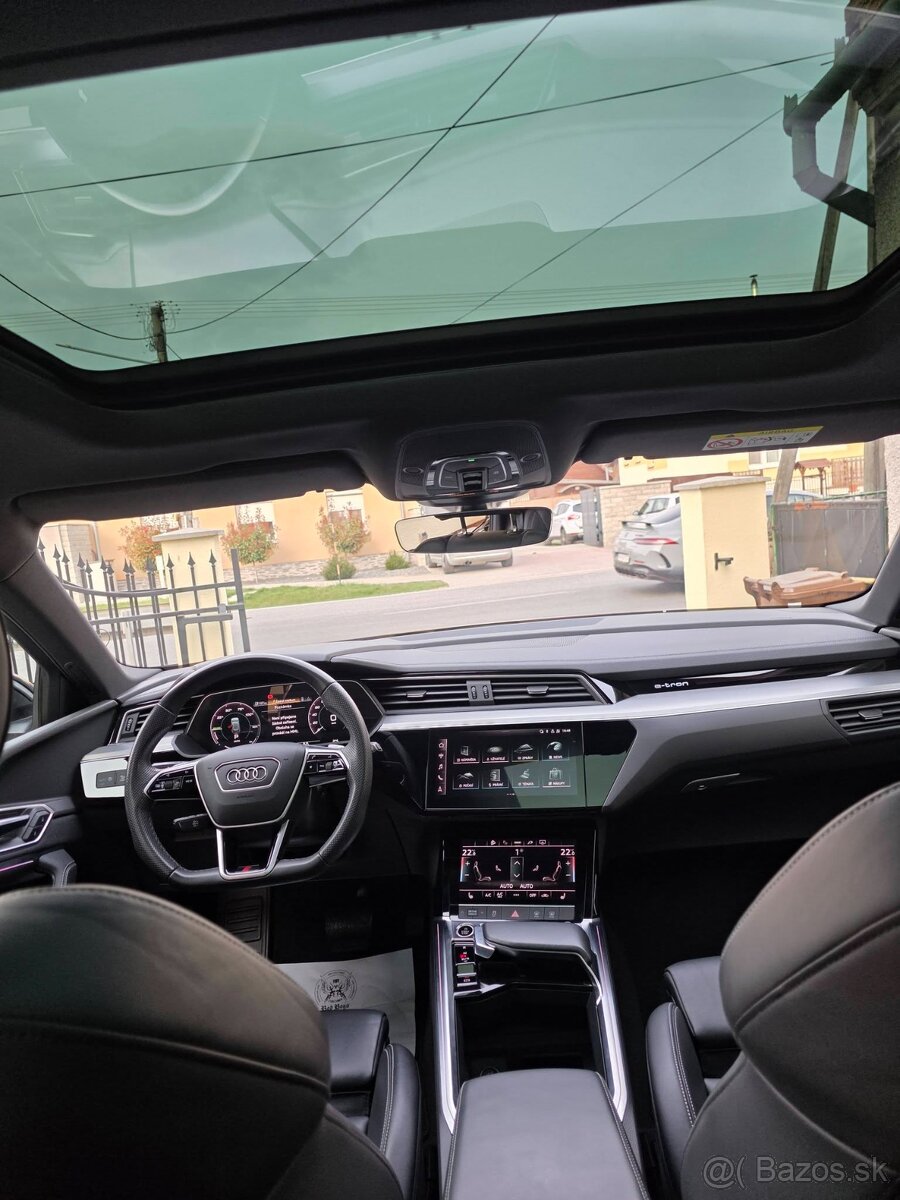 Audi e-tron 50 S-LINE 230 kW 313PS Quattro, Panoráma, Matrix - 9
