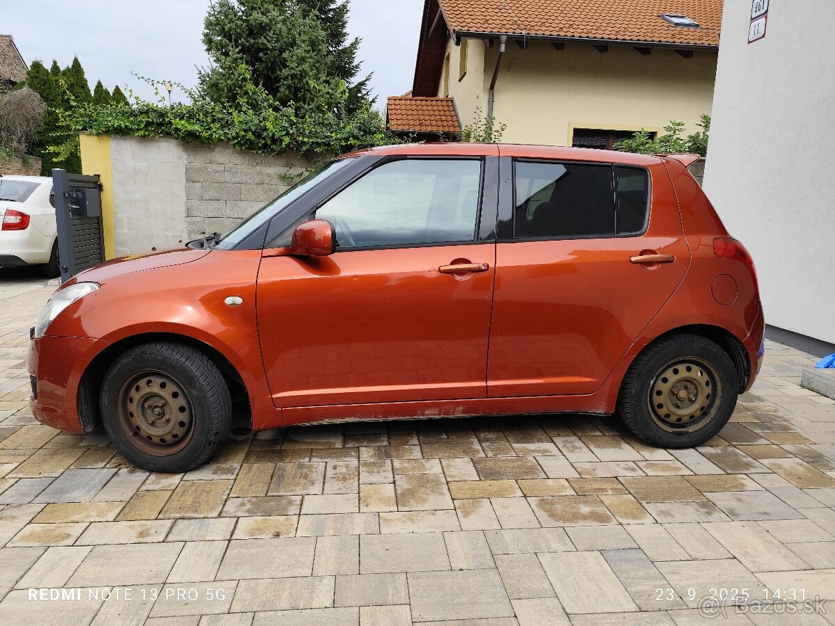 Predám Suzuki Swift s benzínovým motorom 1.3i a výkonom 67kw - 9