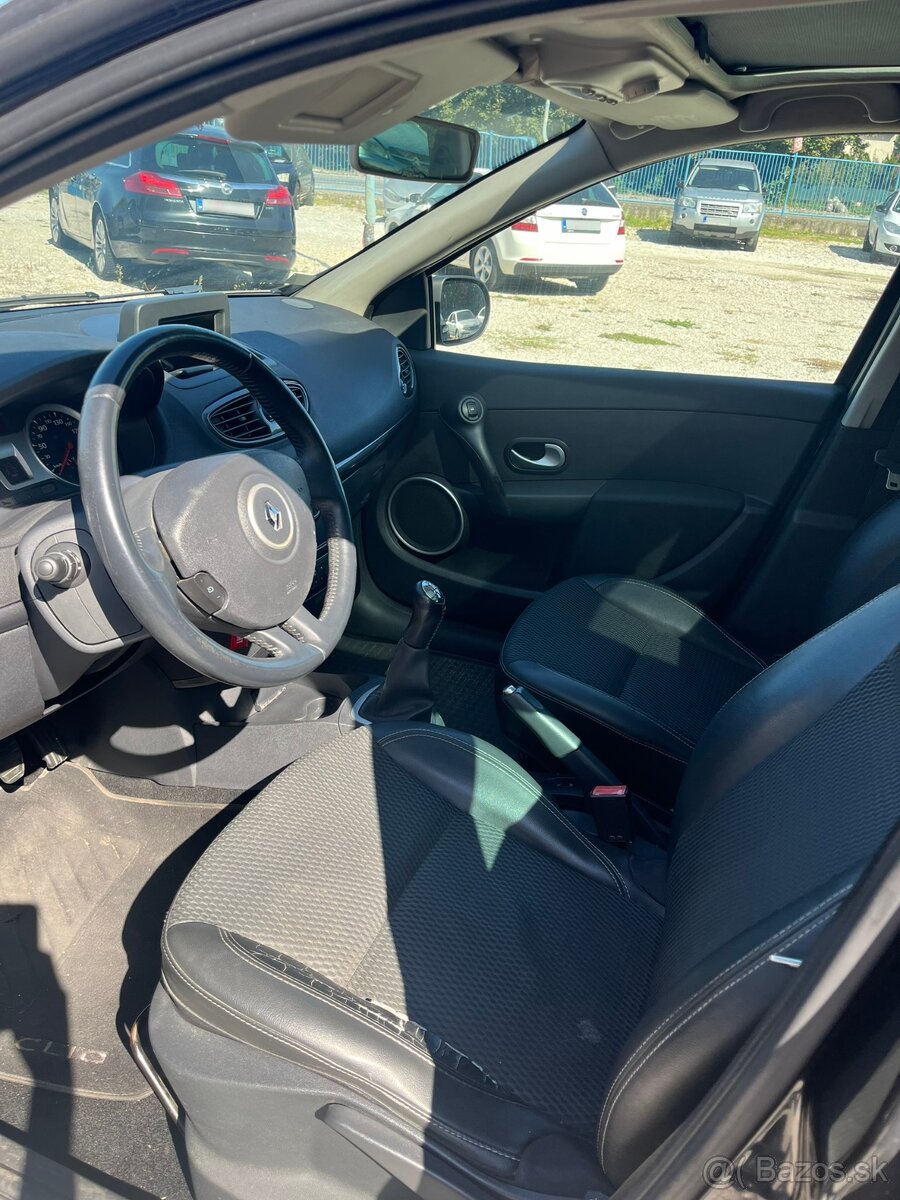 Renault Clio 1.5 dCi, 2011, 65 kW, Nová STK - 9