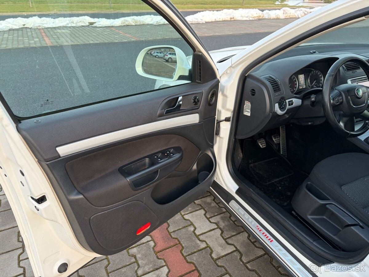 Škoda Octavia Scout 2.0 TDi 4x4 ČR NAVI - 9