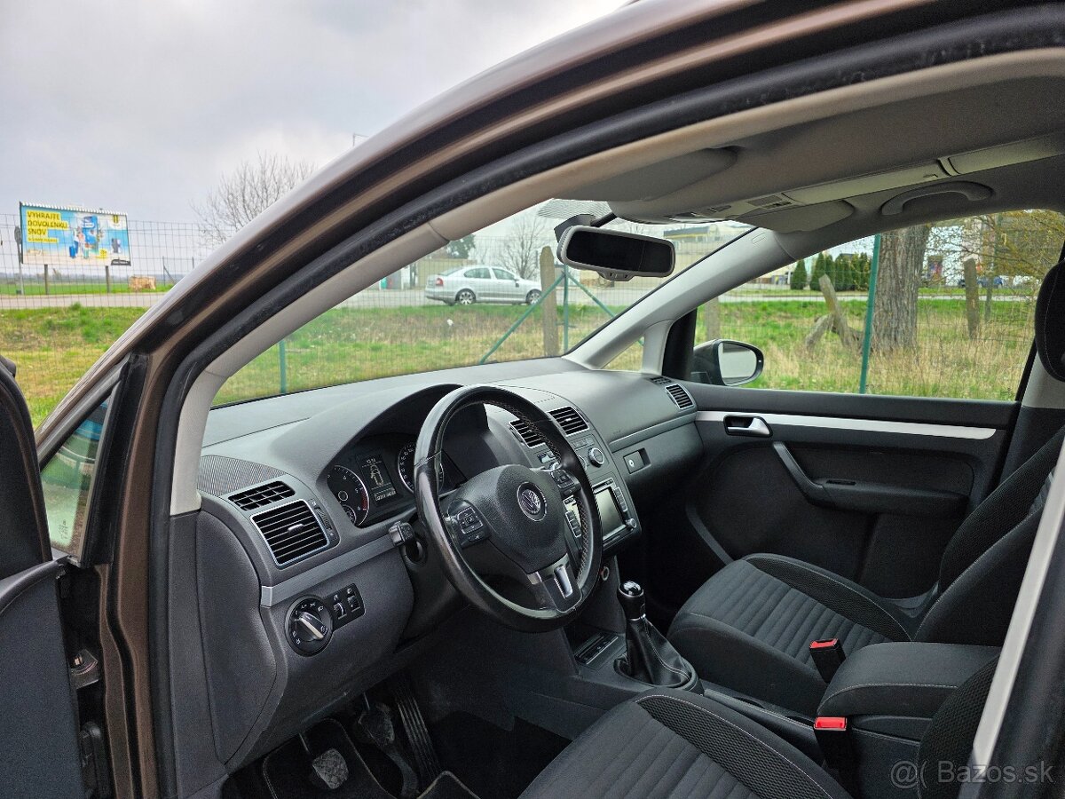 Volkswagen Touran 2.0 TDI - 9