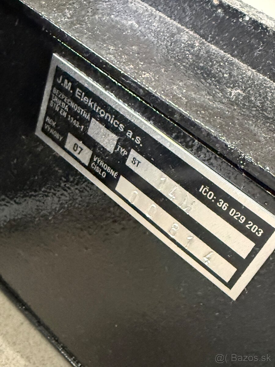 trezor - sejf na klúč SAFETRONICS - 9