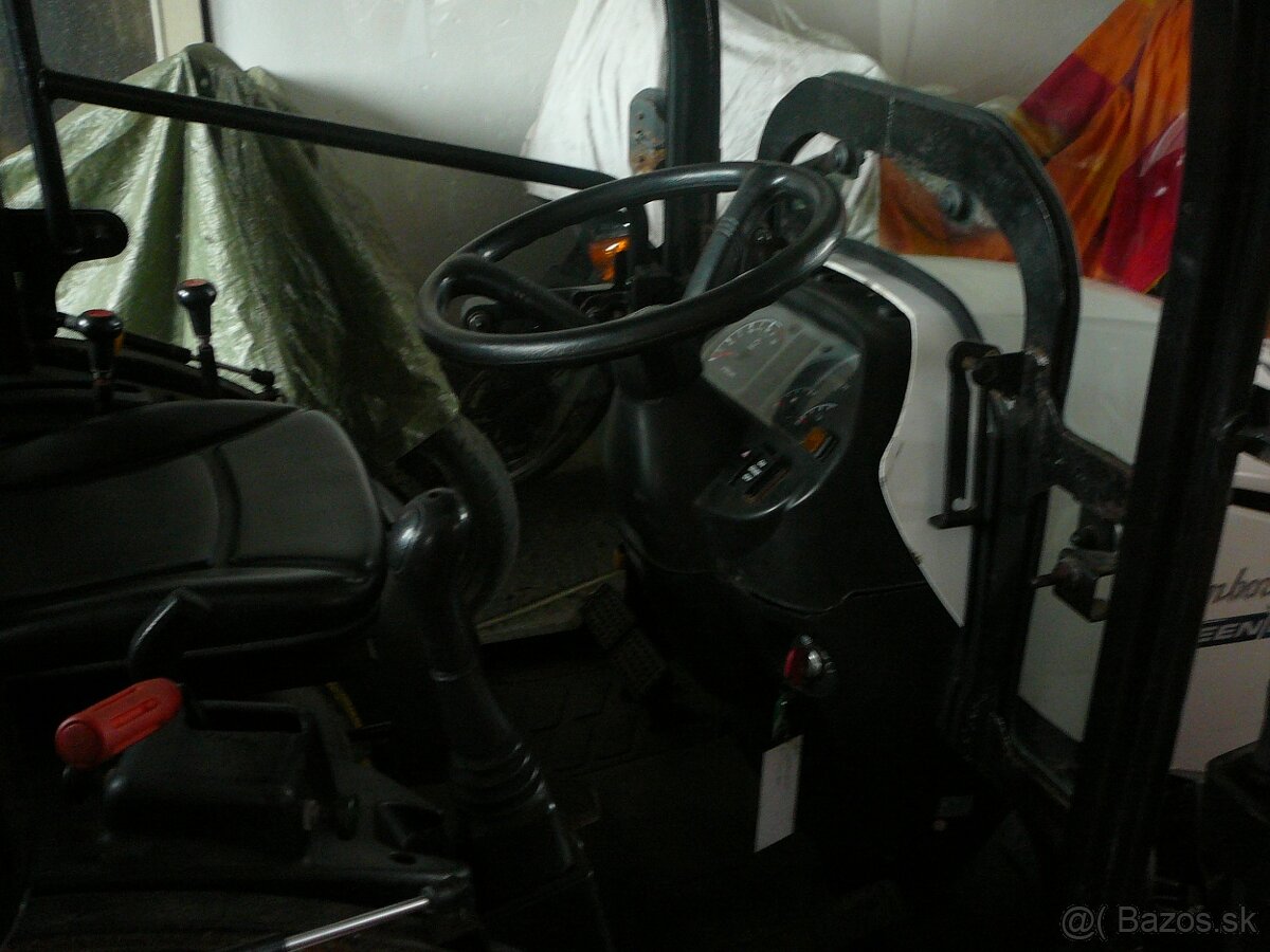 Lamborghini G27H s čelním nakladačem - 9