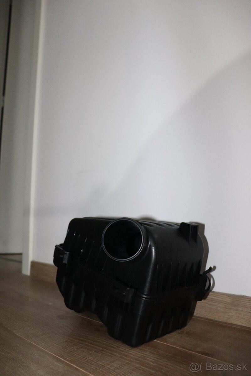 Box vzduchového filtra - 9