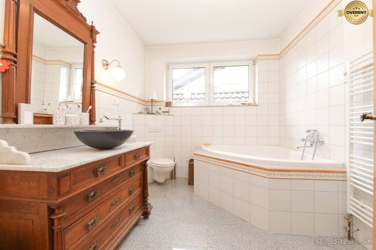 JEDINEČNÝ 7 IZ. RD S MOŽNOSŤOU DVOJGENERAČNÉHO BÝVANIA - 9