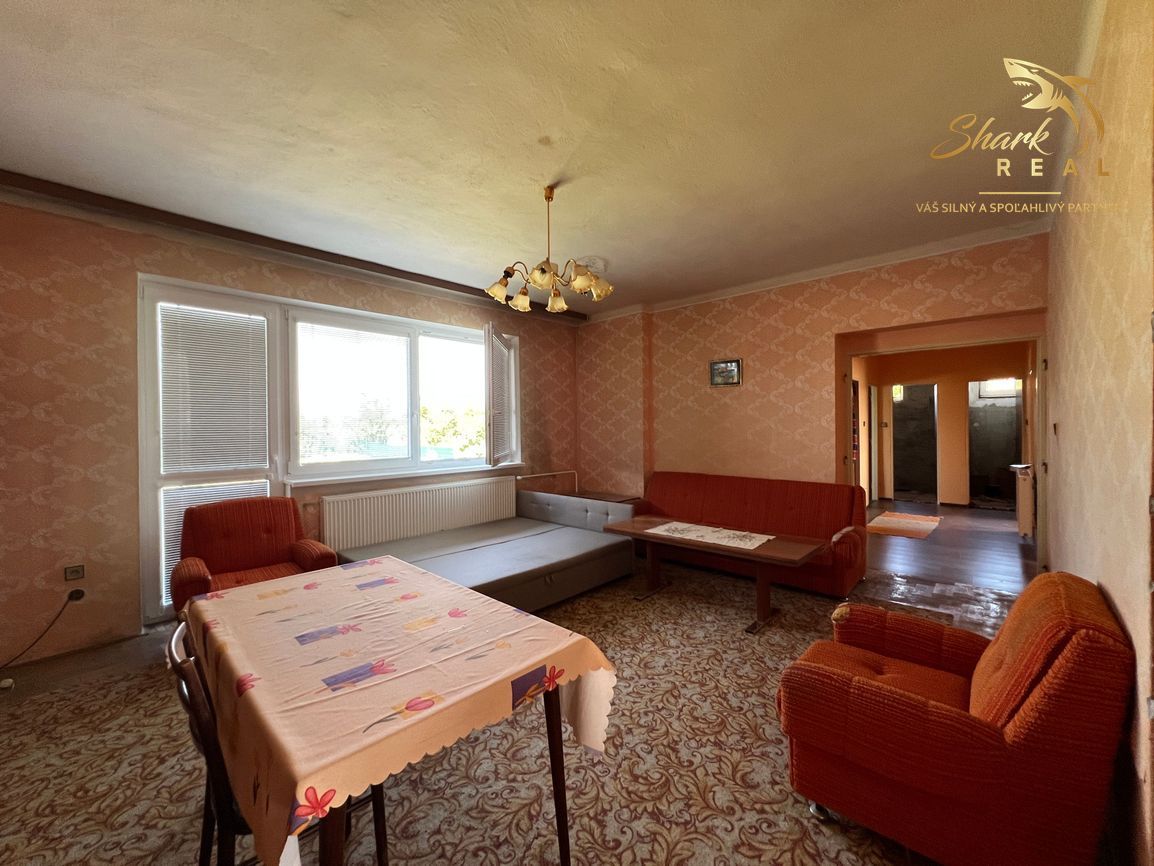 Presvetlený 4 izbový rodinný dom s garážou - 9