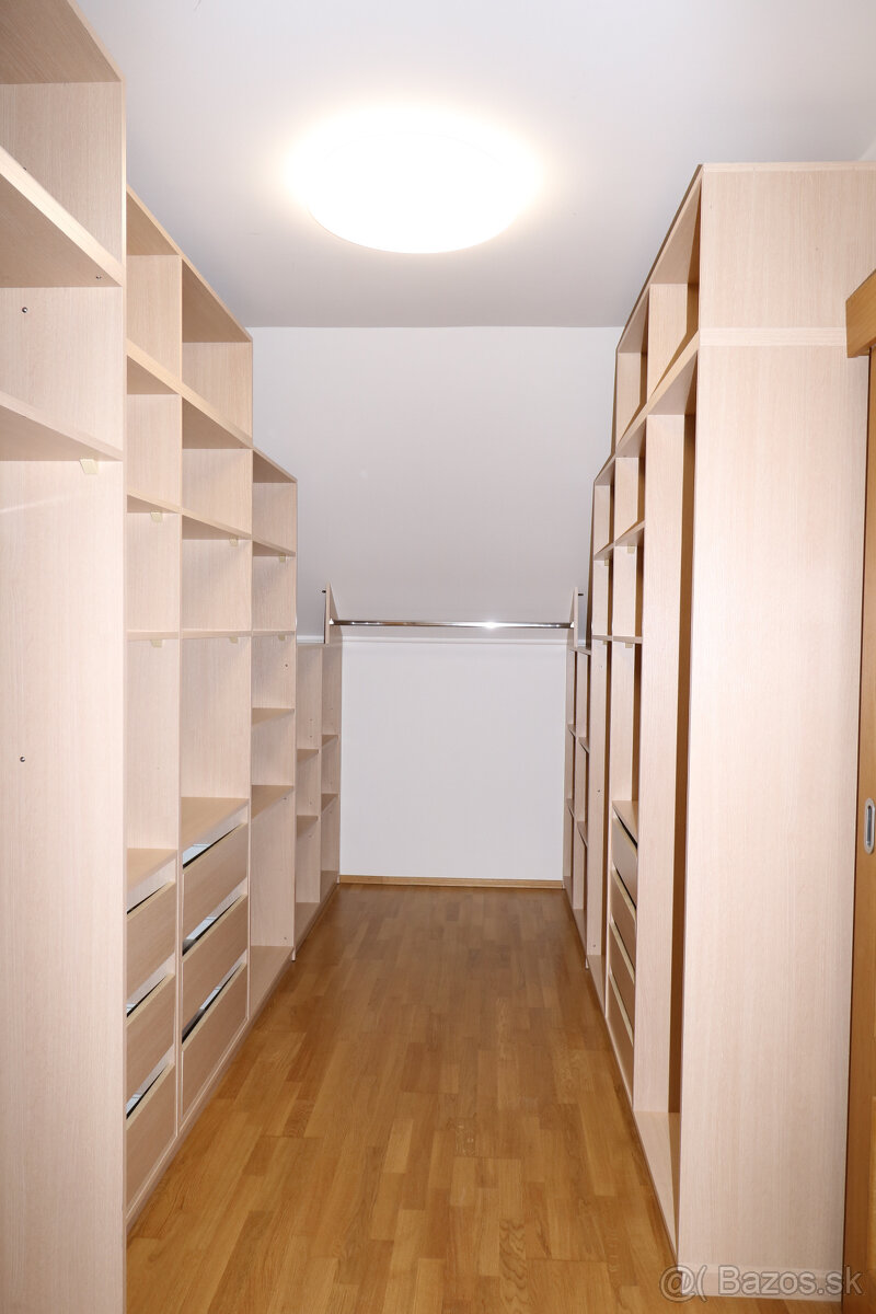 Prenajmeme 4 izb. byt v rodinnej vile na Kolibe. - 9