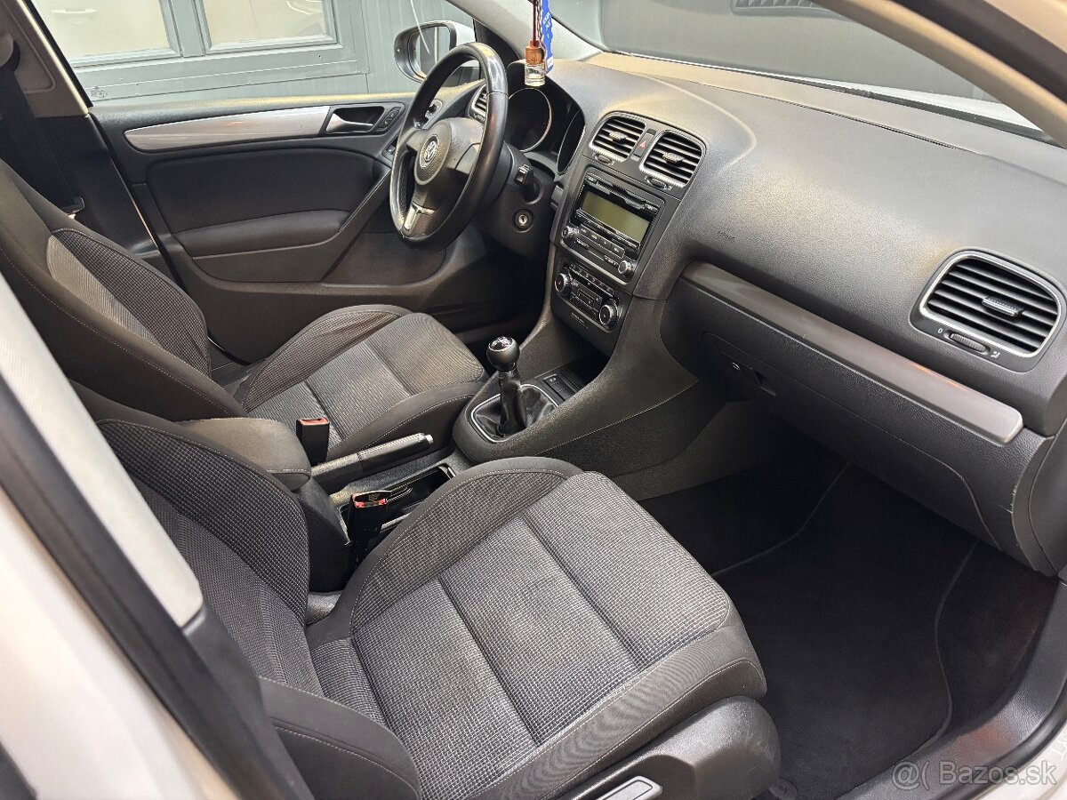 VW Golf 1.6 TDi, manuál - 9