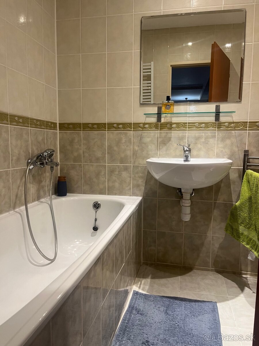 3 izb. byt na predaj, BJ - 9