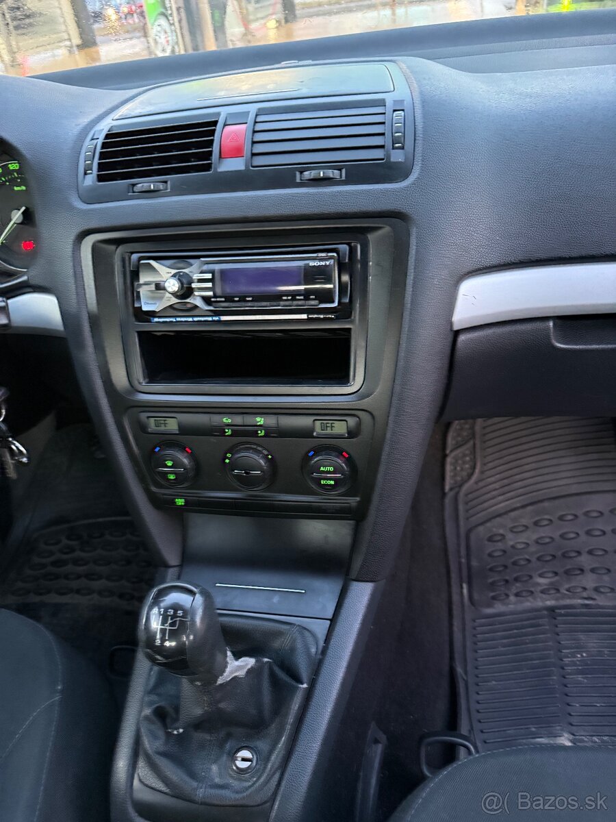 Škoda Octavia - 9