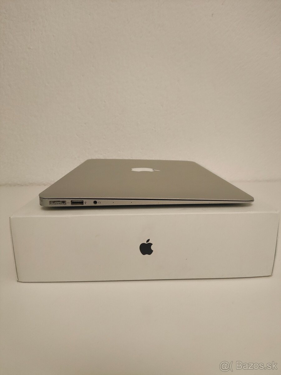 MacBook Air 2015 | i7 • 8GB • 256GB SSD - 9