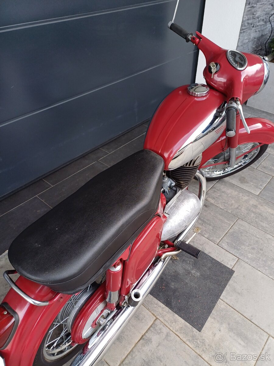 Jawa 250/559 Panelka s TP - 9