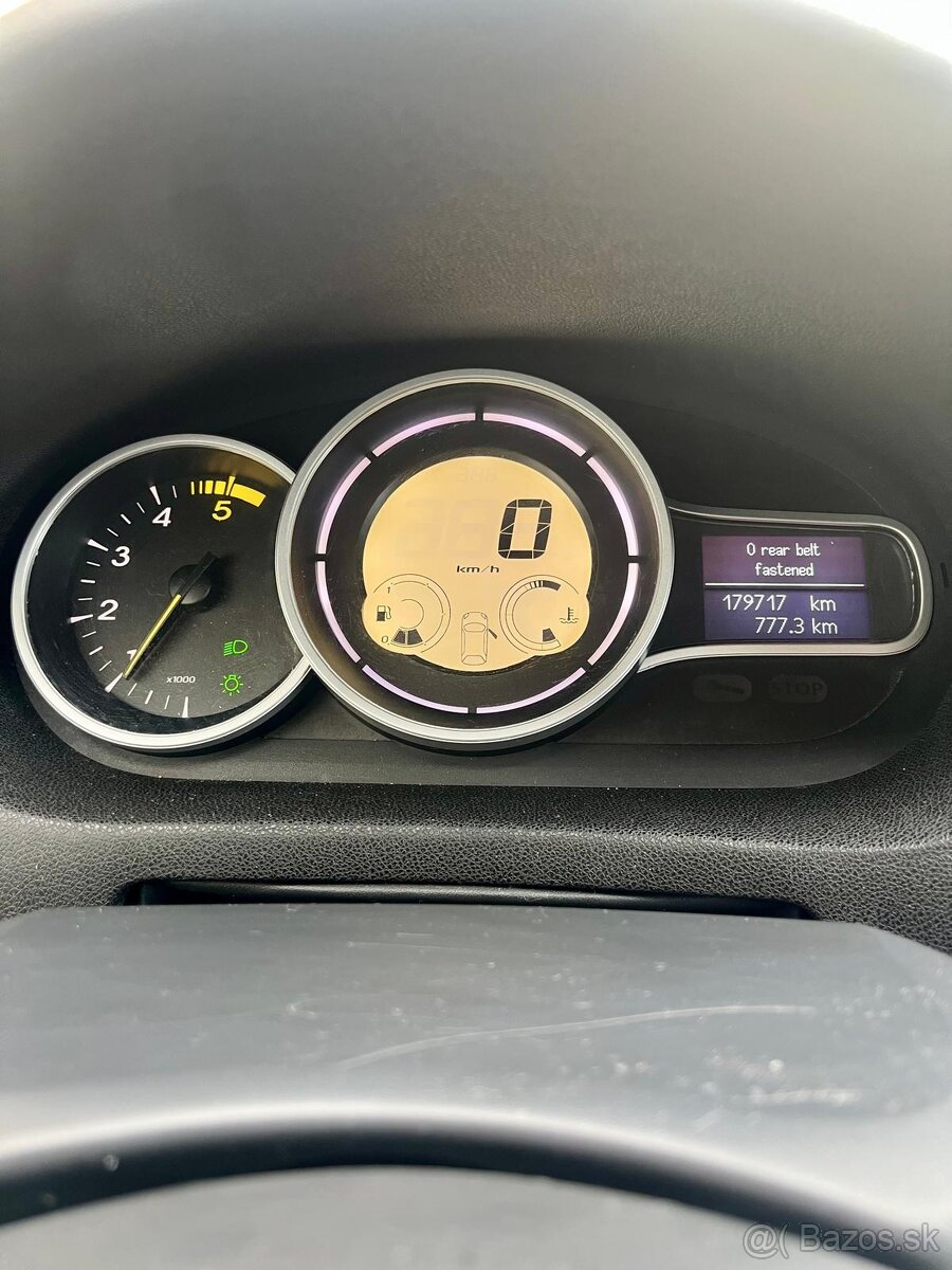 Renault Megan III. r.v.2010 - 9