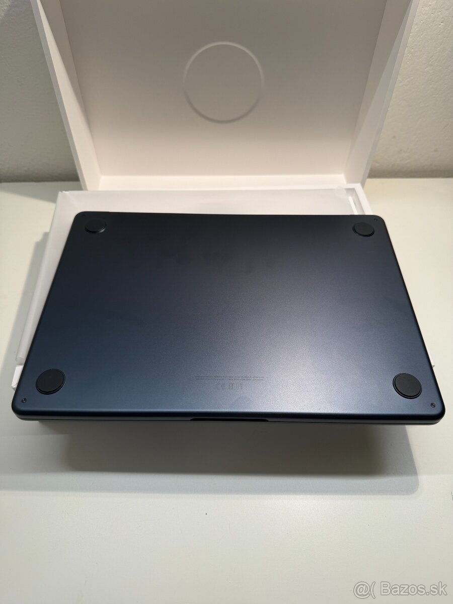 Macbook Air 2025 24RAM 512GB SSD - BLACK - 9