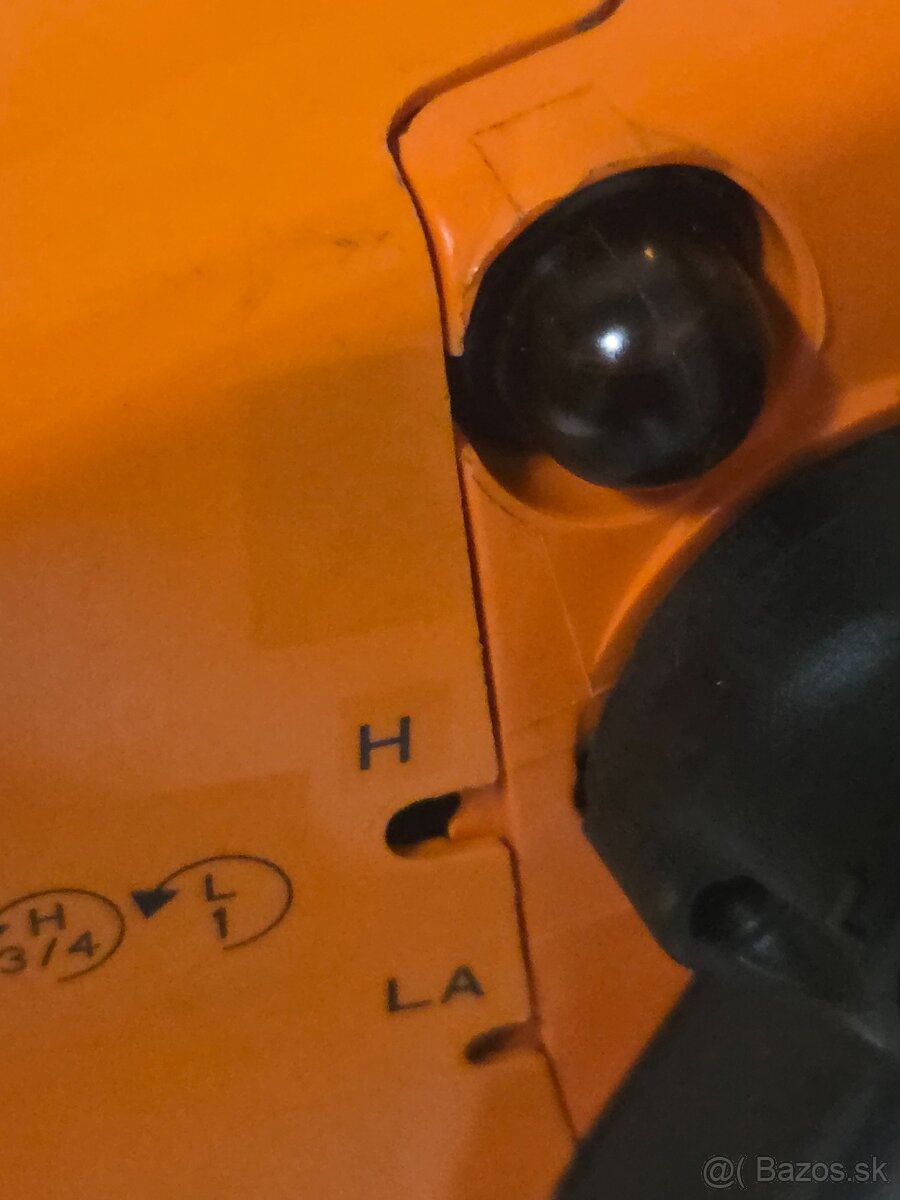 Stihl ms 250C motorova pila - 9