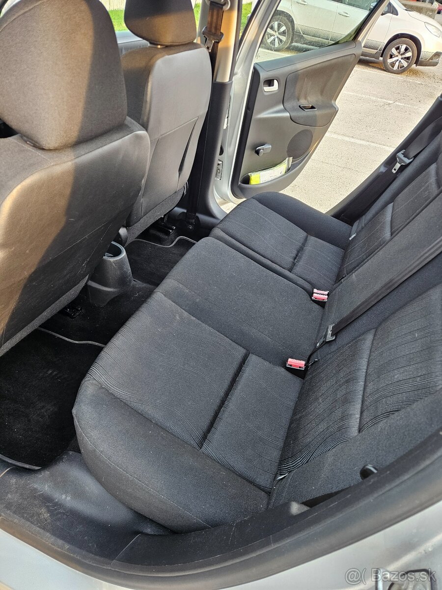 Predám Peugeot 207 1,4E - 9