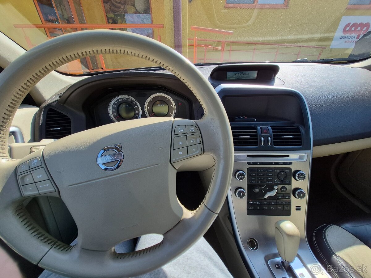Predam vymenim Volvo XC60 - 9