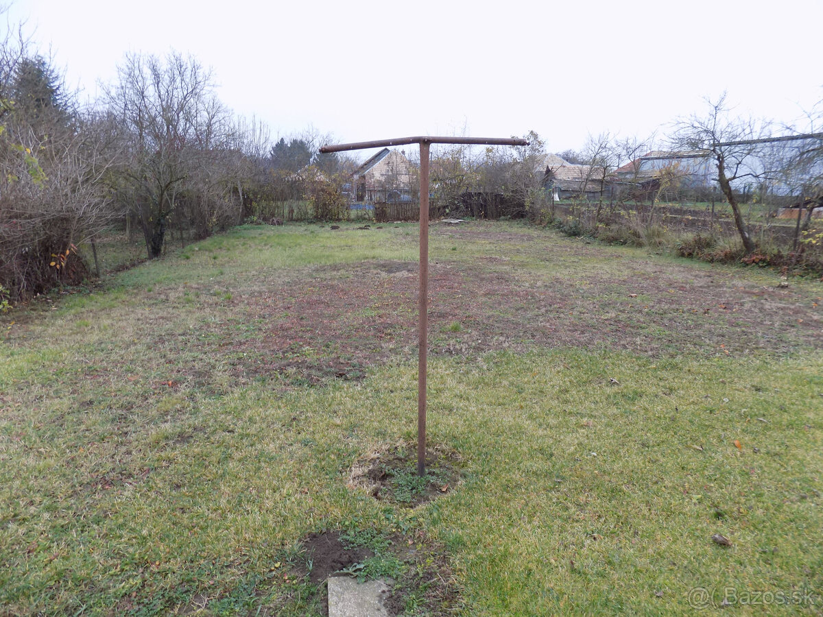 Na predaj chalupa v obci Kuraľany s garážou , pozemok 1536 - 9