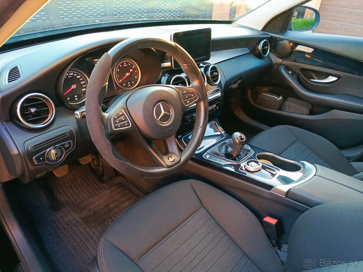 Mercedes Benz C benzín 105tis km - 9