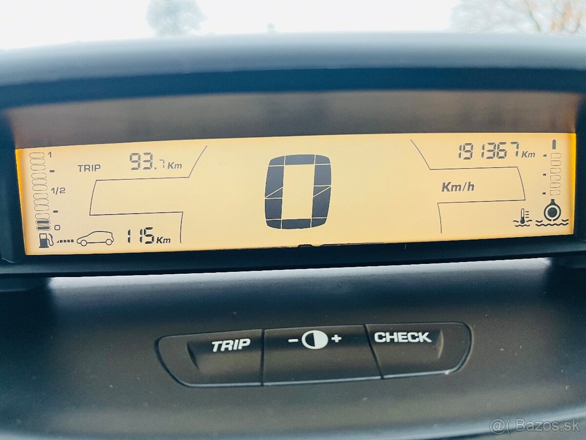 Citroen c4 coupe - 9