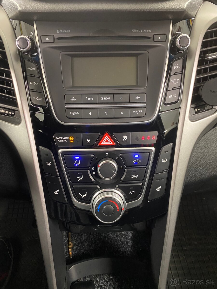 Hyundai i30 GDH 1.4 / 100k /73.60 kw // 44.XXXkm// - 9