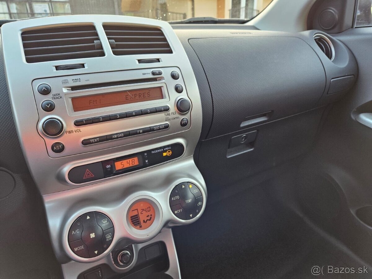 Toyota Urban Cruiser 1.4 I D-4D AWD Sol. - 9