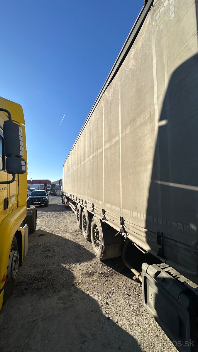 Iveco Stralis 460 náves Kögel - 9