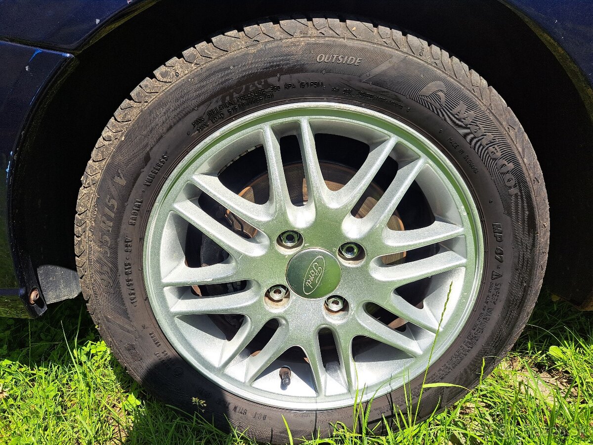 Ford Focus 2003 1,4i - 9