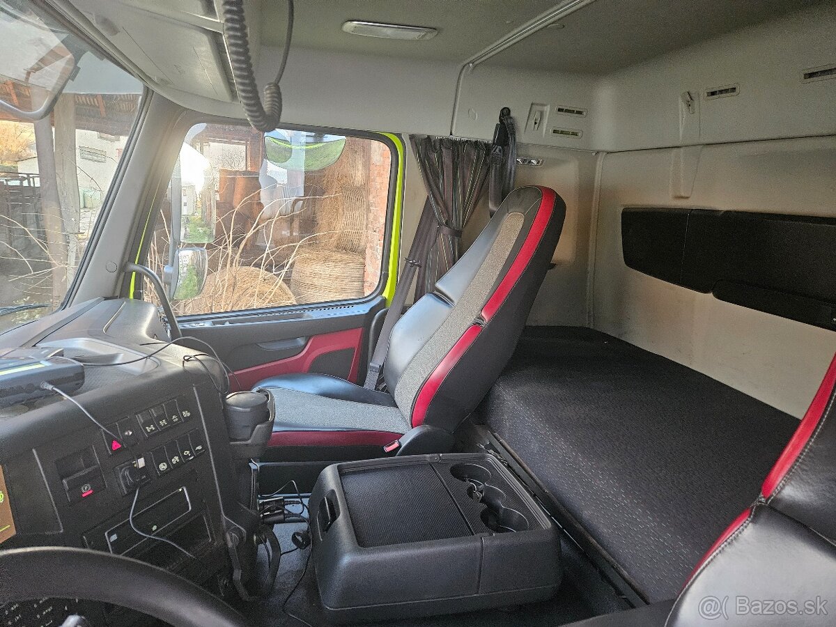 Lesovoz VOLVO 6X6 - 9