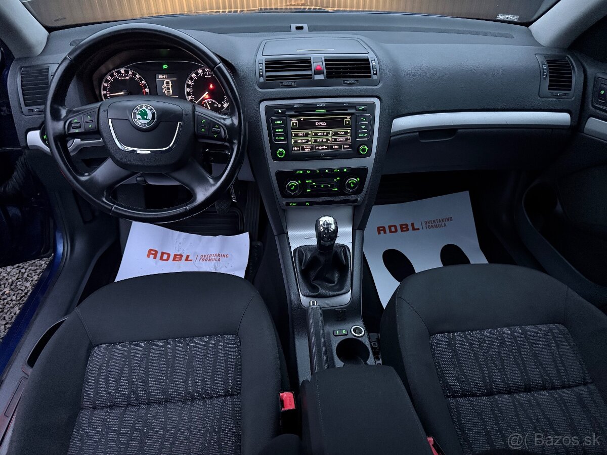 Skod Octavia 1.6Tdi-tazne-vyhrev-radio dotyk. - 9