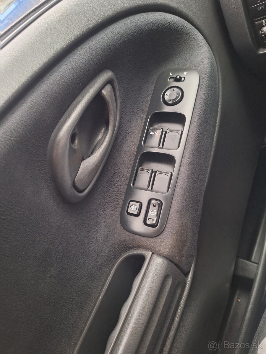 SUZUKI GRAND VITARA 2.0 HDI 4X4 KLÍMA ŤAŽNÉ - 9