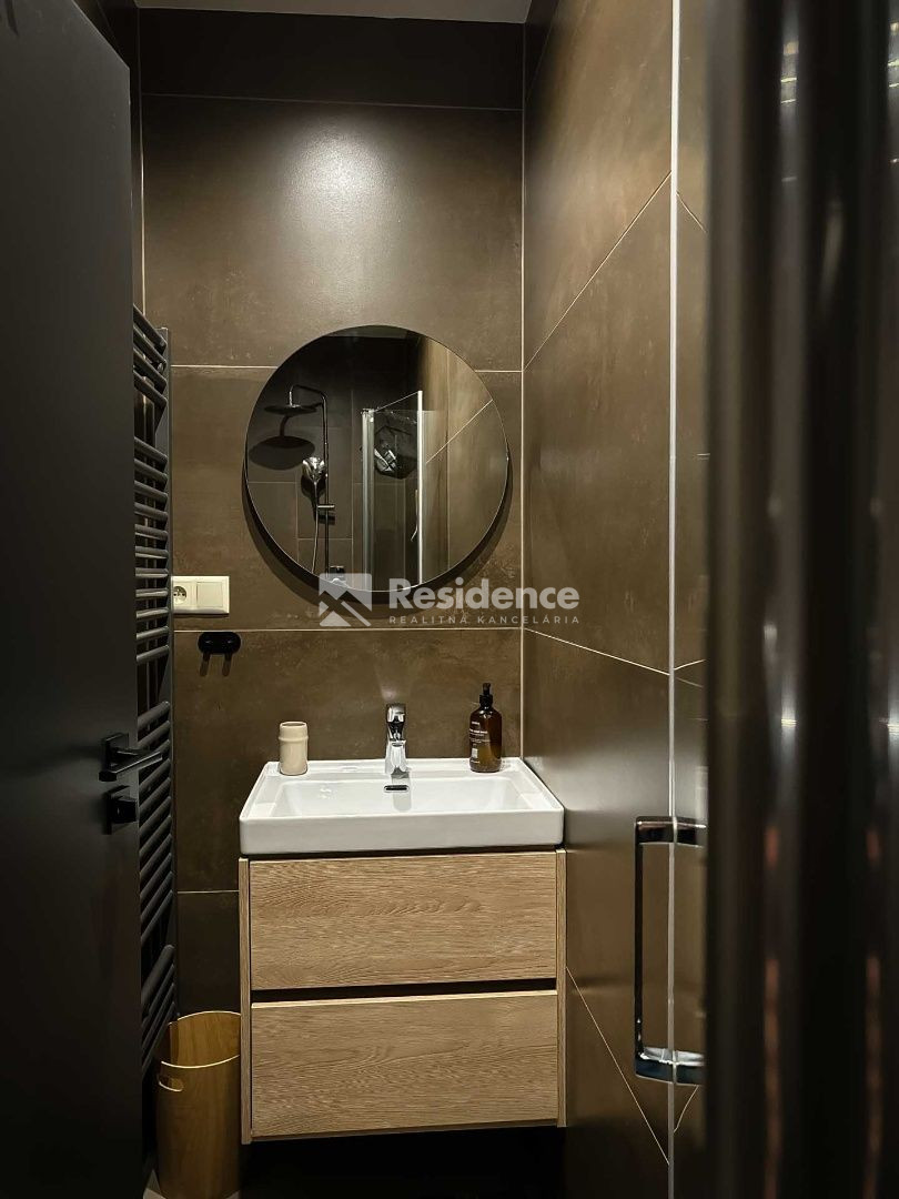 Na predaj posledný voľný 3-izbový apartmán v rezorte Tri V - 9